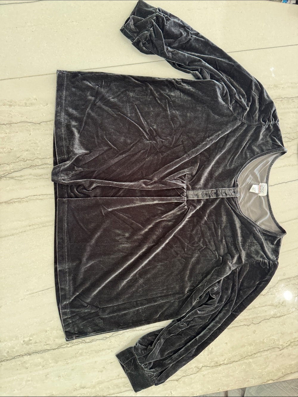 Only Velvet Long-Sleeve Henley Shirt - Charcoal Black